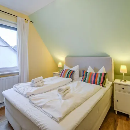 Attractive In With Private Garden Ferienhaus *