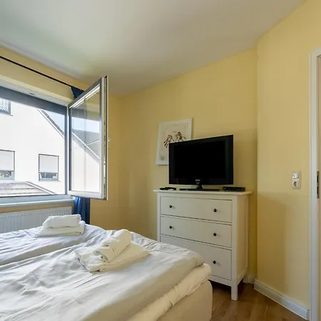 Attractive In With Private Garden Ferienhaus *